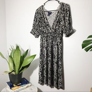 Max Edition | V-Neck Abstract Career Dress Size M